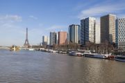 Walk on banks of the Seine